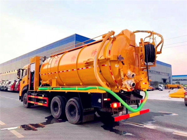 东风天龙22方大型市政抢修车