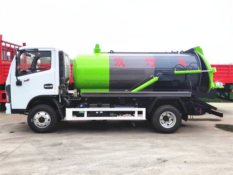 东风福瑞卡5方小型吸污车